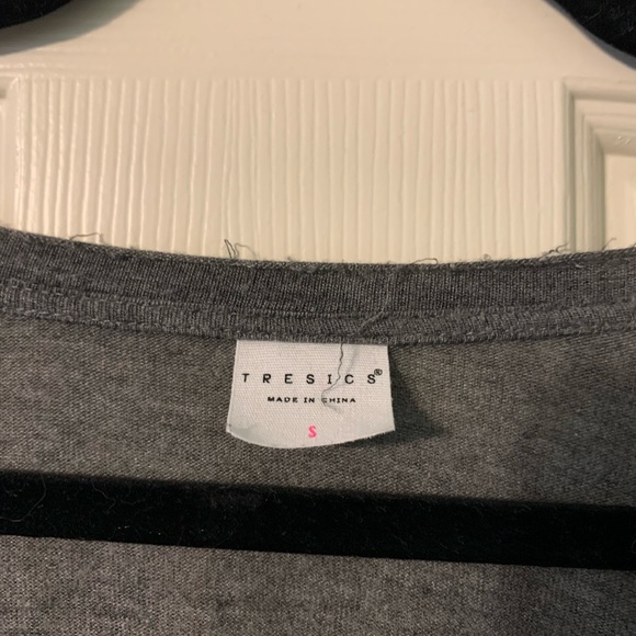 grey lightweight sweater/long sleeve - Picture 3 of 6